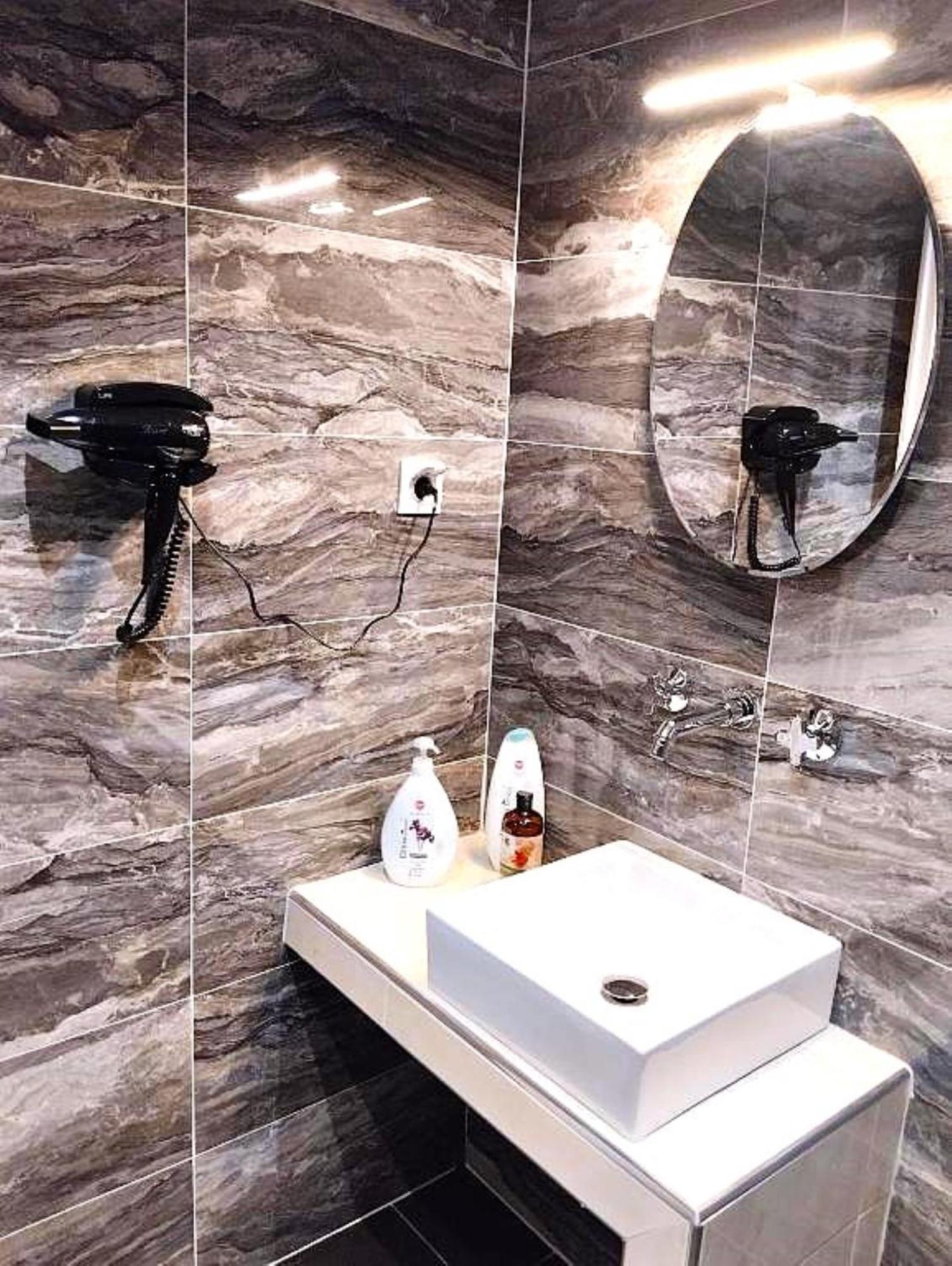 Pansea 03 Exclusive Suites Thessaloniki Buitenkant foto