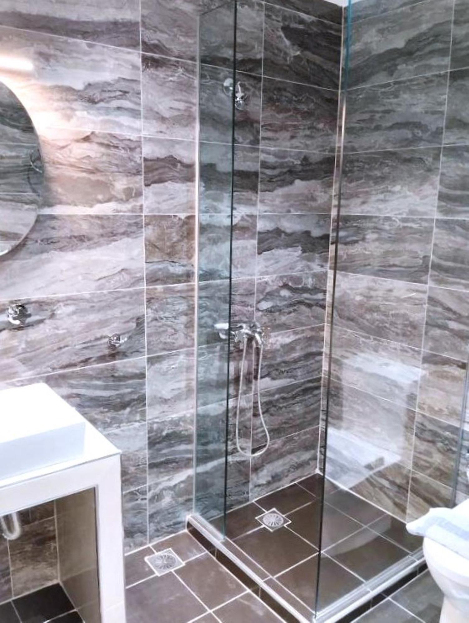Pansea 03 Exclusive Suites Thessaloniki Buitenkant foto